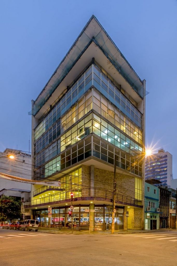 Edifício IAB-SP, de Oksman Arquitetos Associados (Foto: Oksman Arquitetos Associados/Acervo IAB/Nelson Kon/Divulgação) 